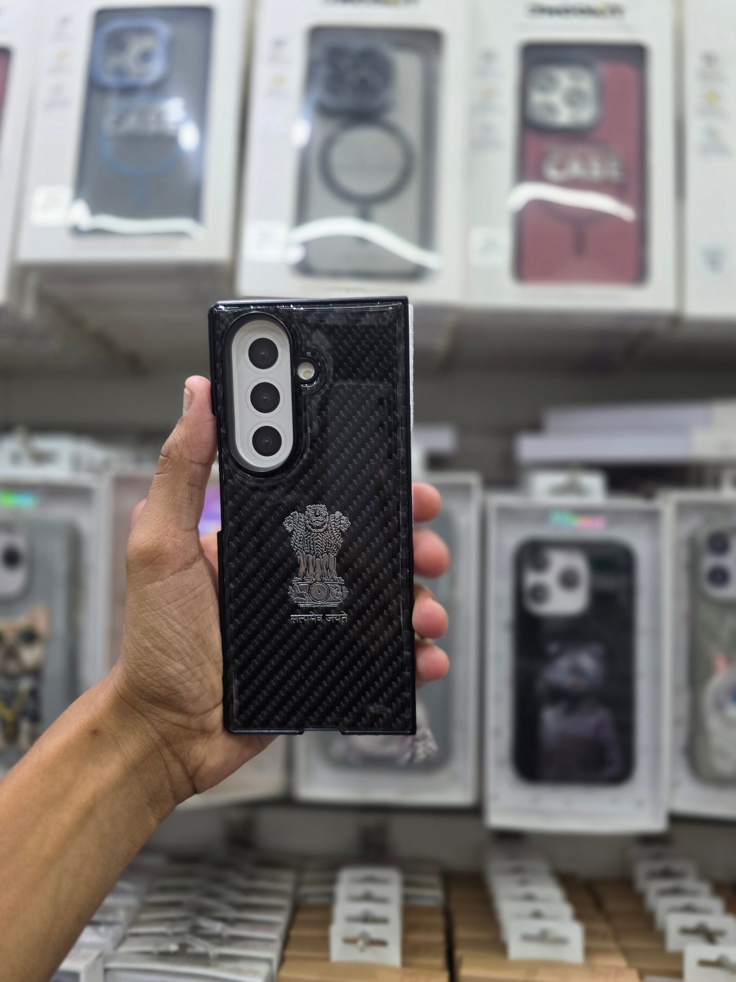 Satyamev Jayte Carbon Texture Silver Case - Samsung Z Fold 7