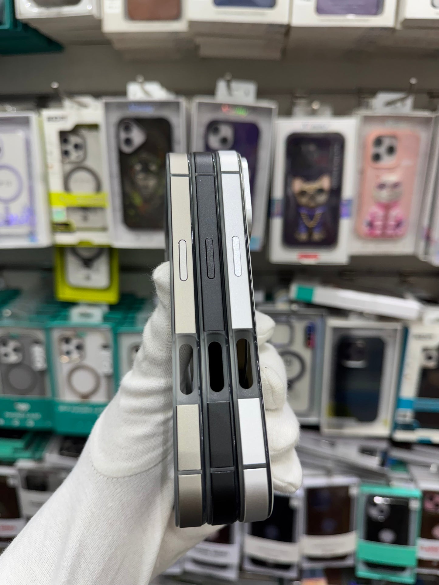 NY Metallic MagSafe Case - iPhone 17