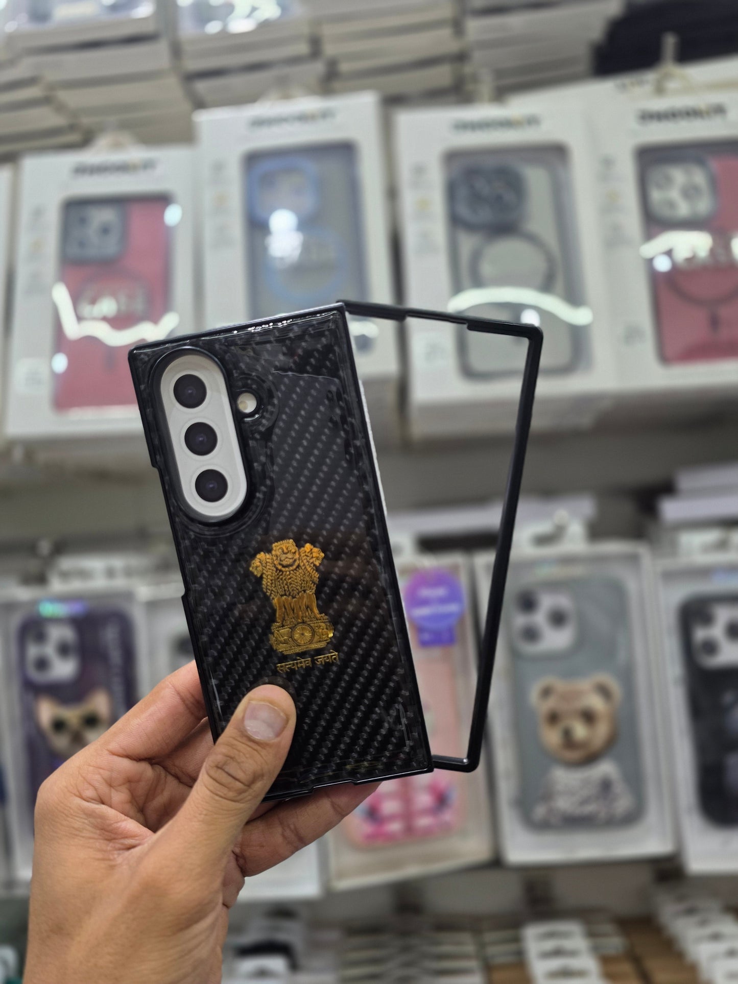 Satyamev Jayte Carbon Texture Gold  Case - Samsung Z Fold 7