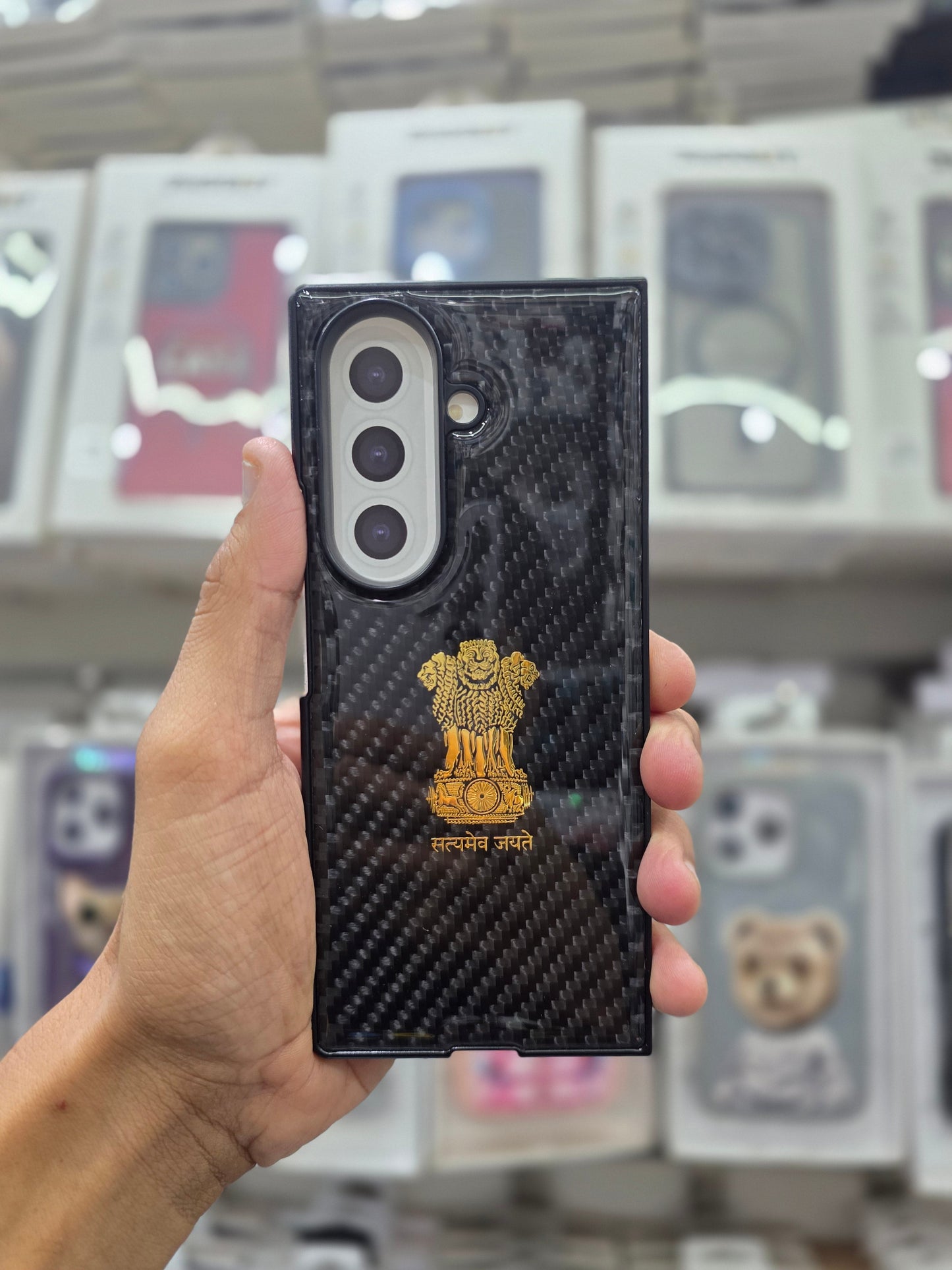 Satyamev Jayte Carbon Texture Gold  Case - Samsung Z Fold 7