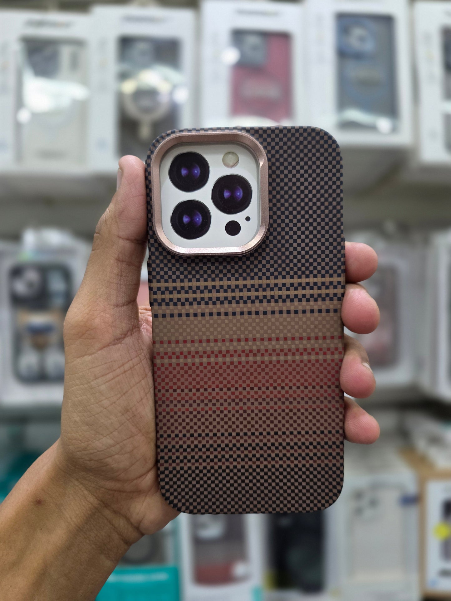 Luxo Carbon Fiber Magsafe Case - iPhone 15 Pro Back Cover
