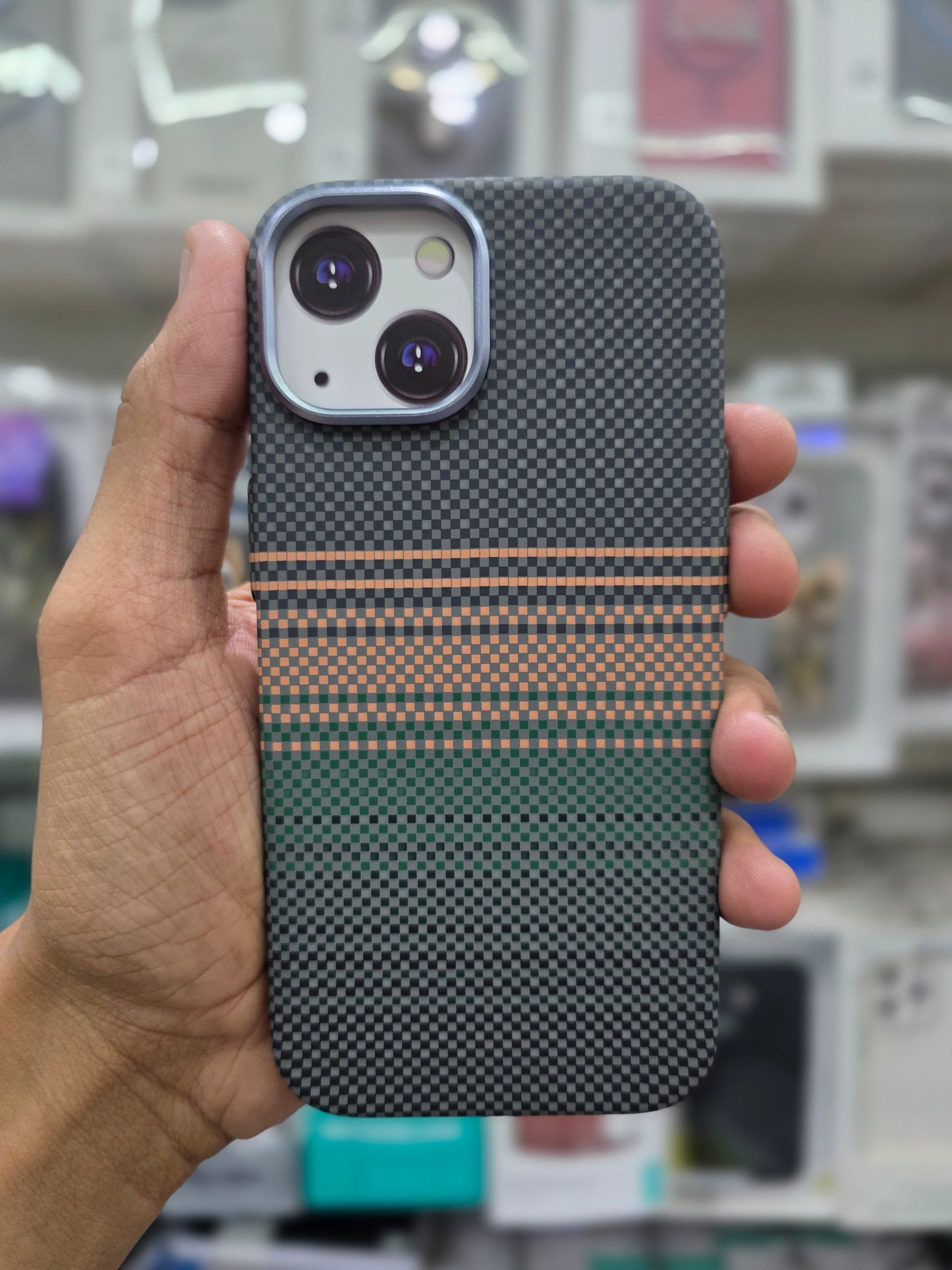 Luxo Carbon Fiber Magsafe Case - iPhone 15 Back Cover