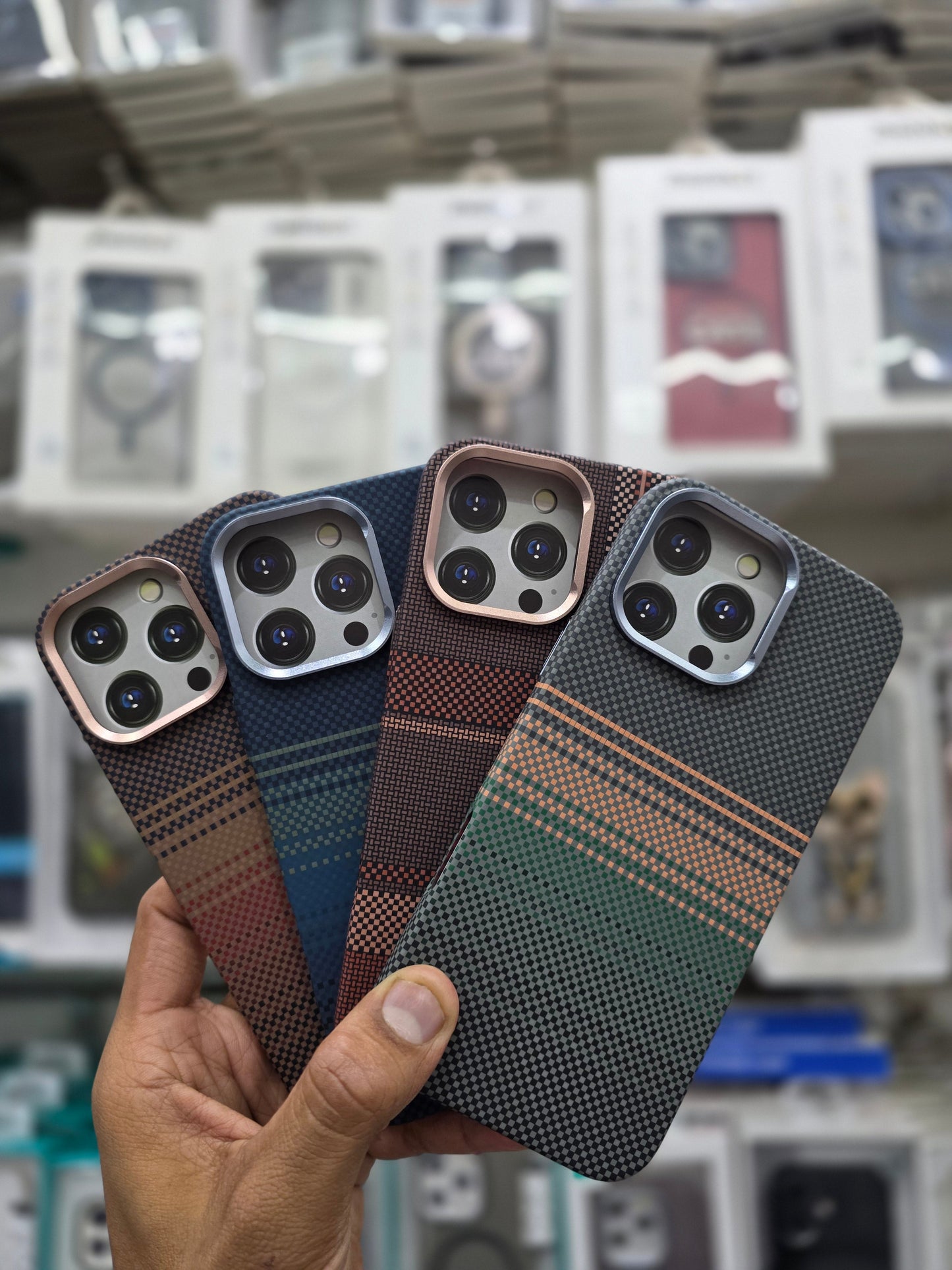 Luxo Carbon Fiber Magsafe Case - iPhone 16 Pro Back Cover