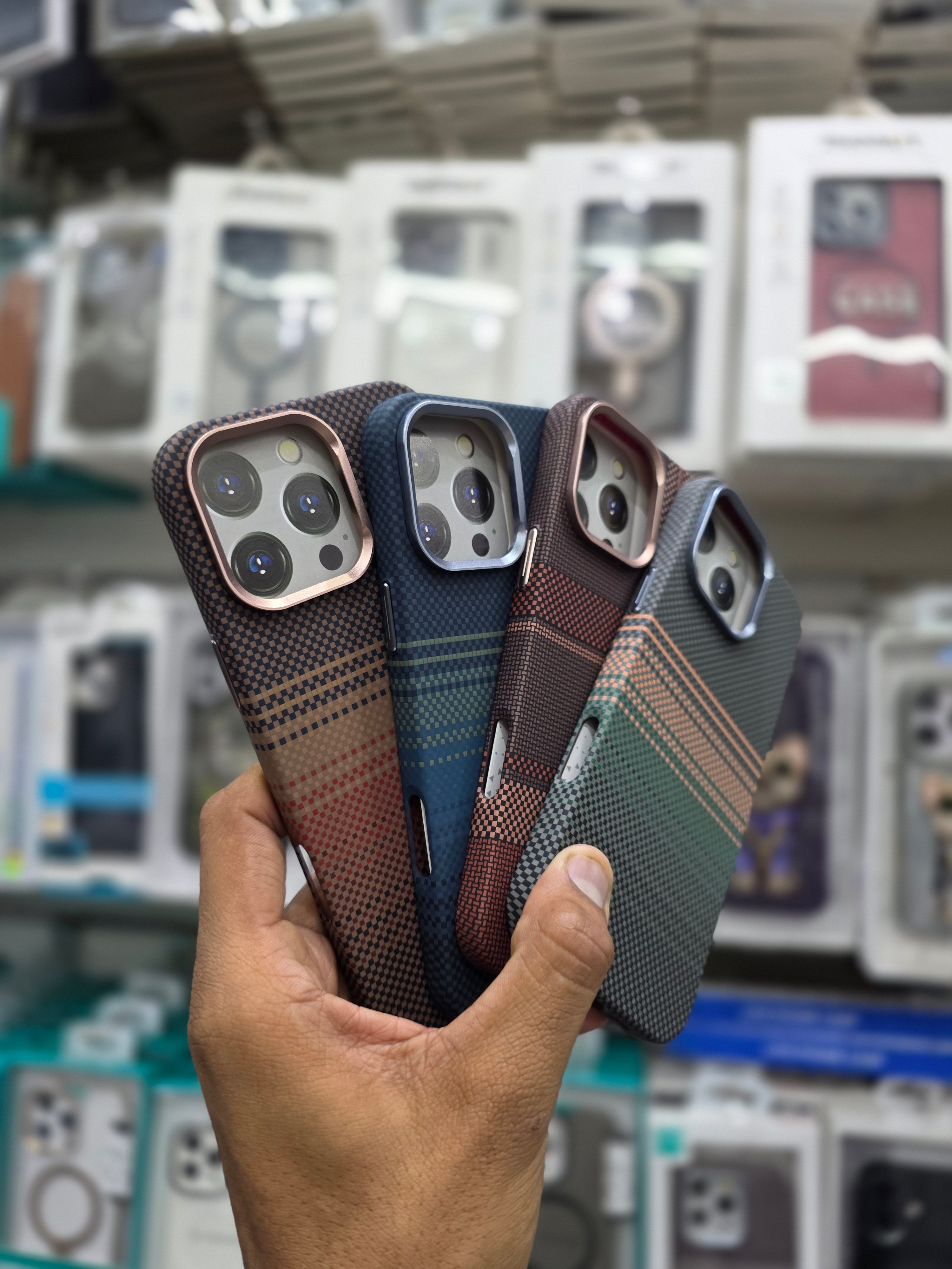 Luxo Carbon Fiber Magsafe Case - iPhone 16 Pro Back Cover