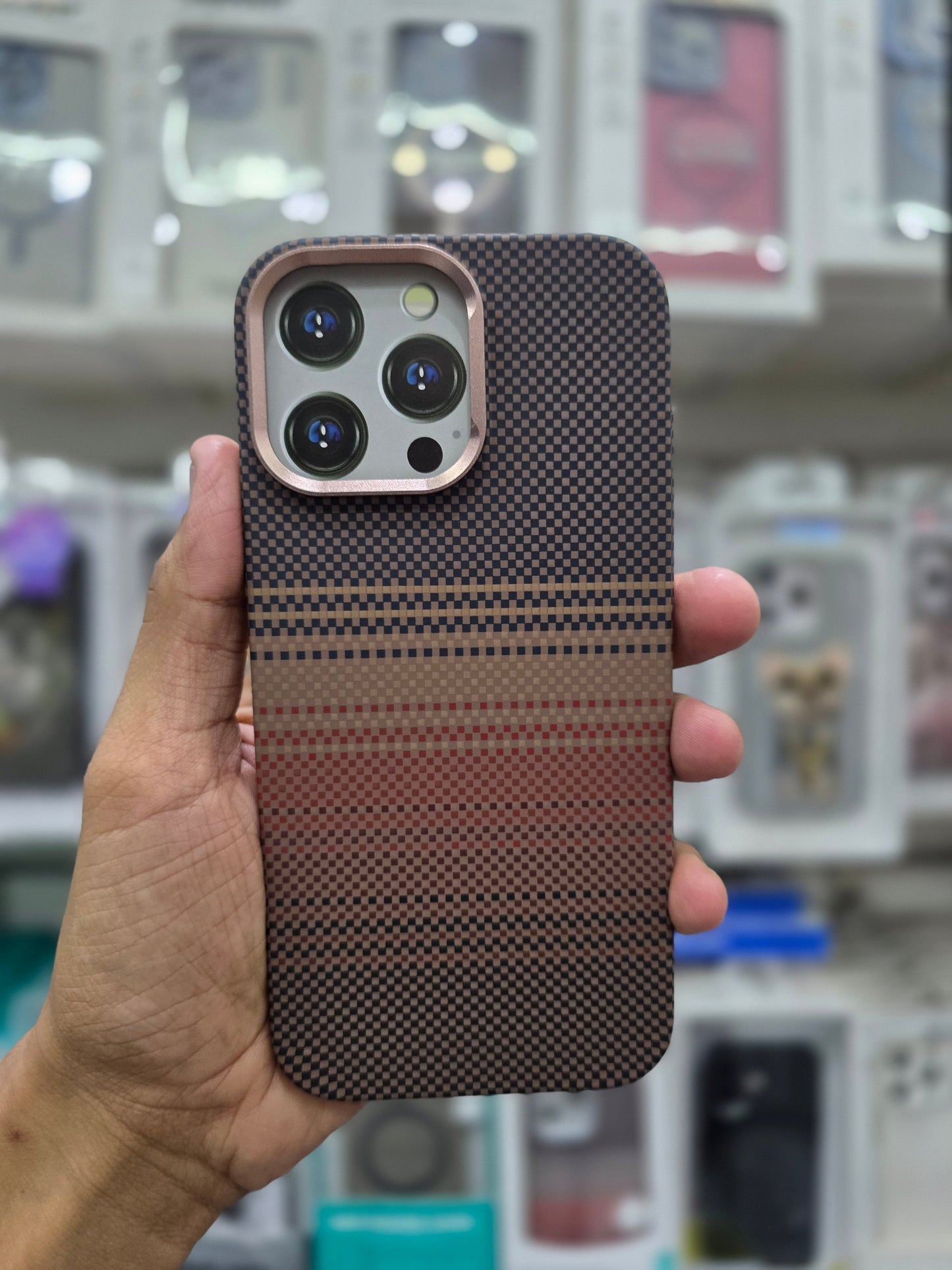 Luxo Carbon Fiber Magsafe Case - iPhone 16 Pro Back Cover