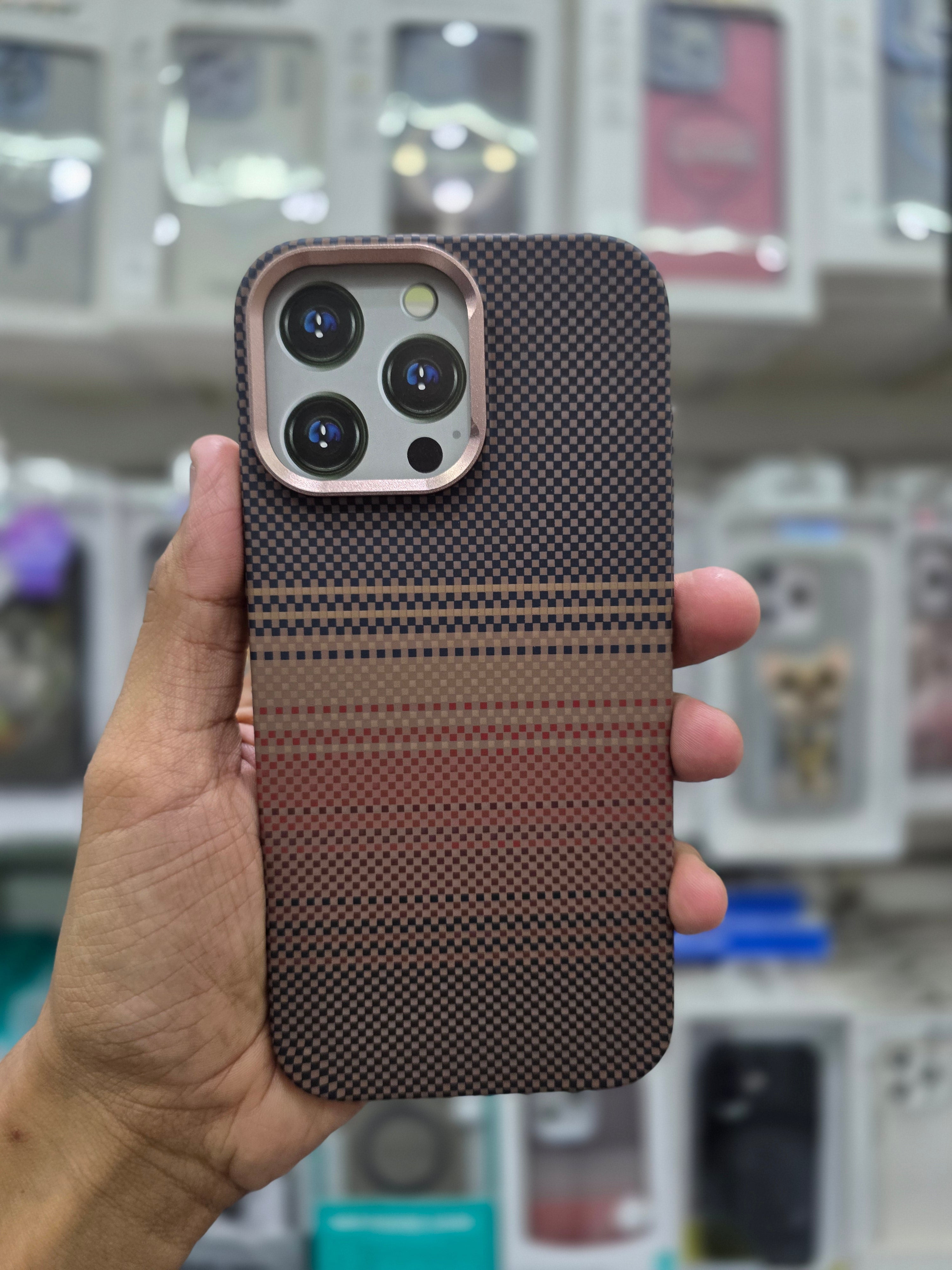 Luxo Carbon Fiber Magsafe Case - iPhone 16 Pro Back Cover