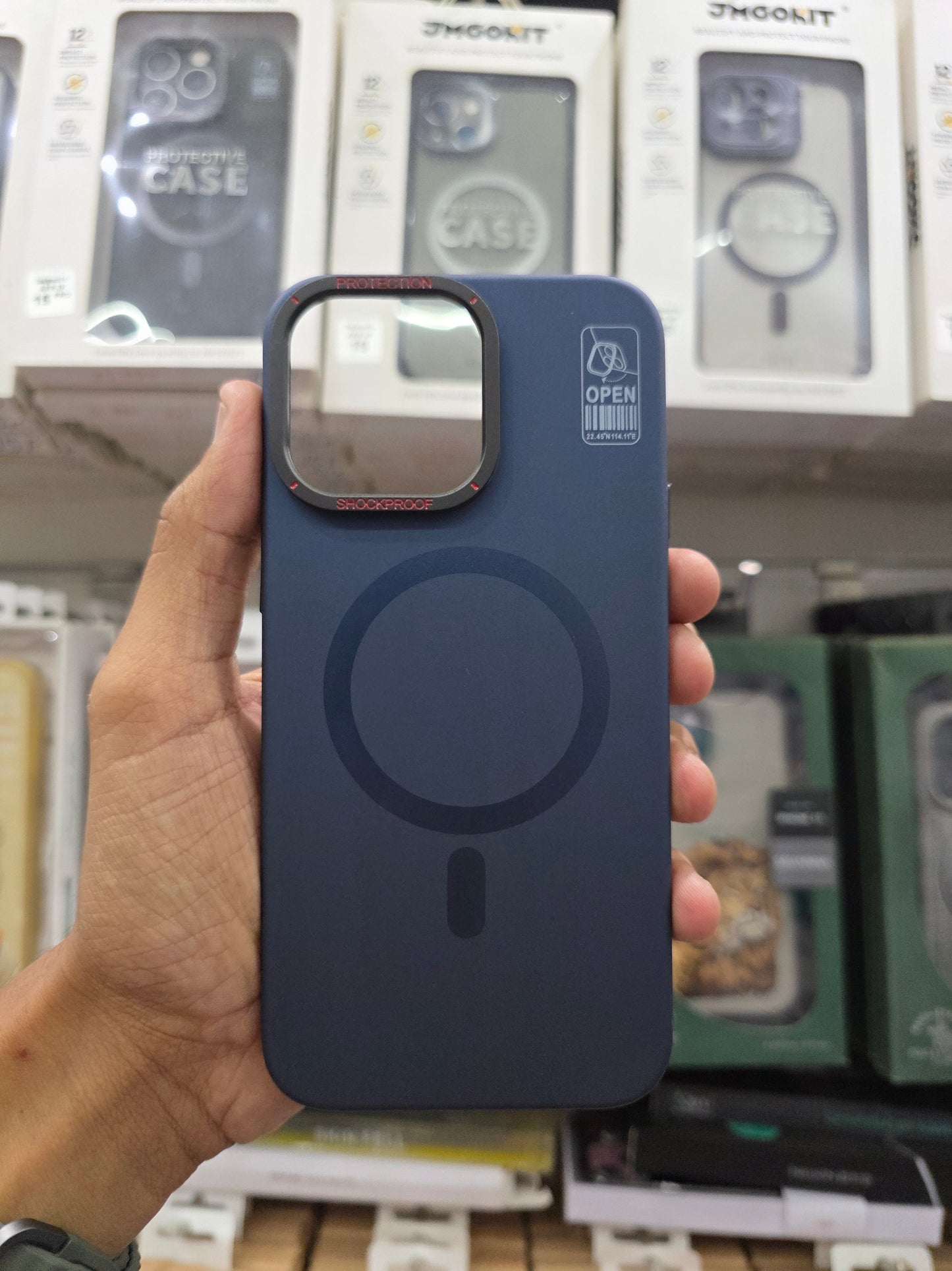 Jmookit Lenswing a Magnetic Case - iPhone 15 Pro Max