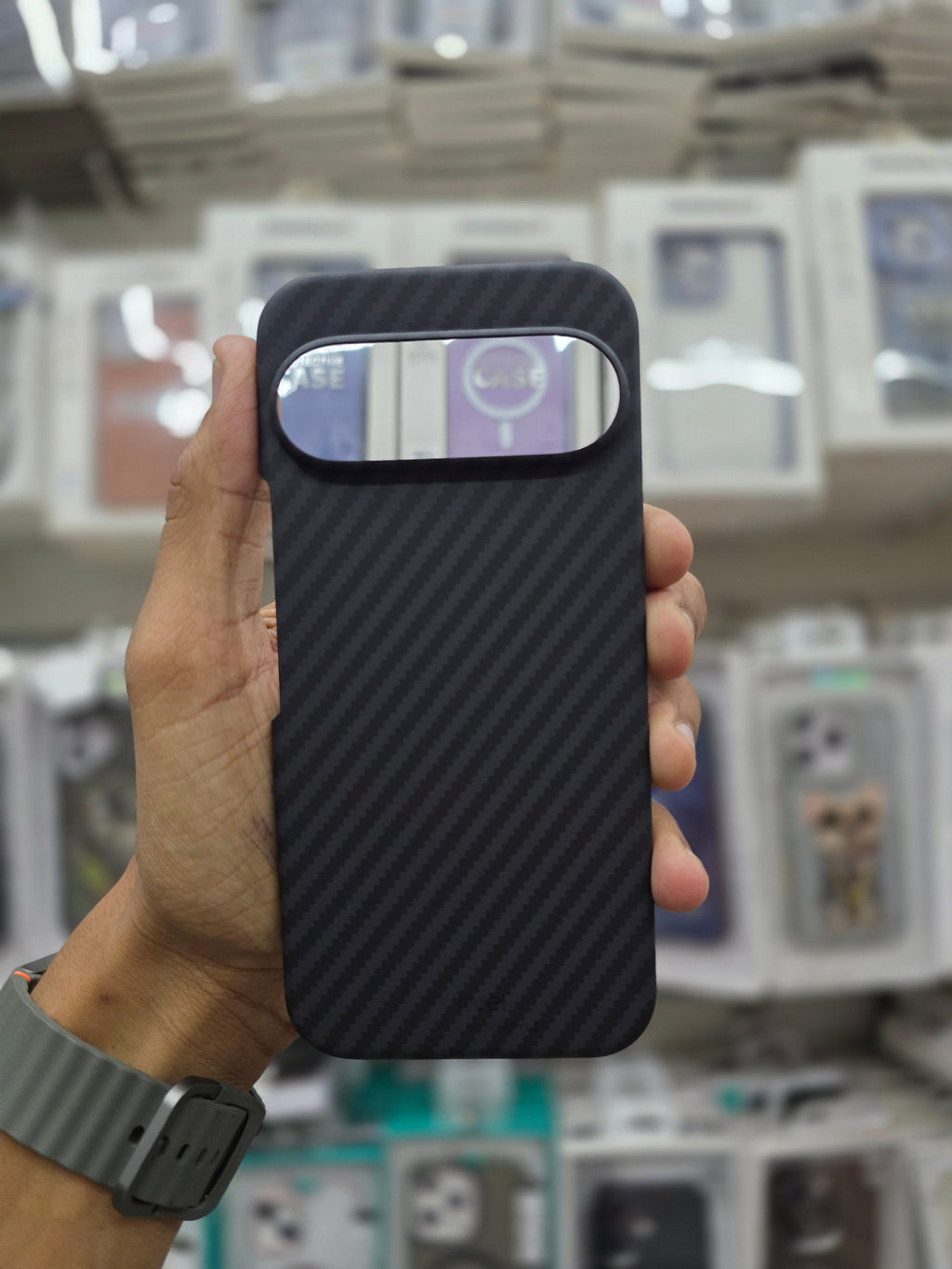 X-LEVEL Magnetic Carbon Fiber Texture Case - Google Pixel 11 Pro