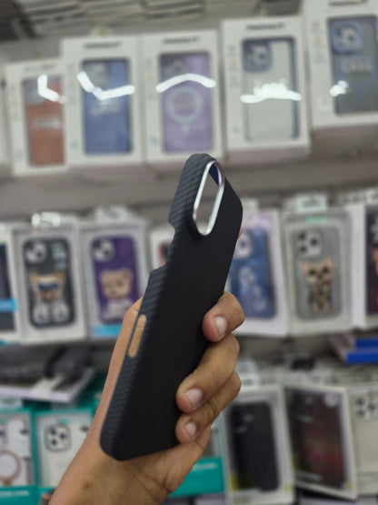 DFANS Carbon Fiber Texture Magnet Case - iPhone 17