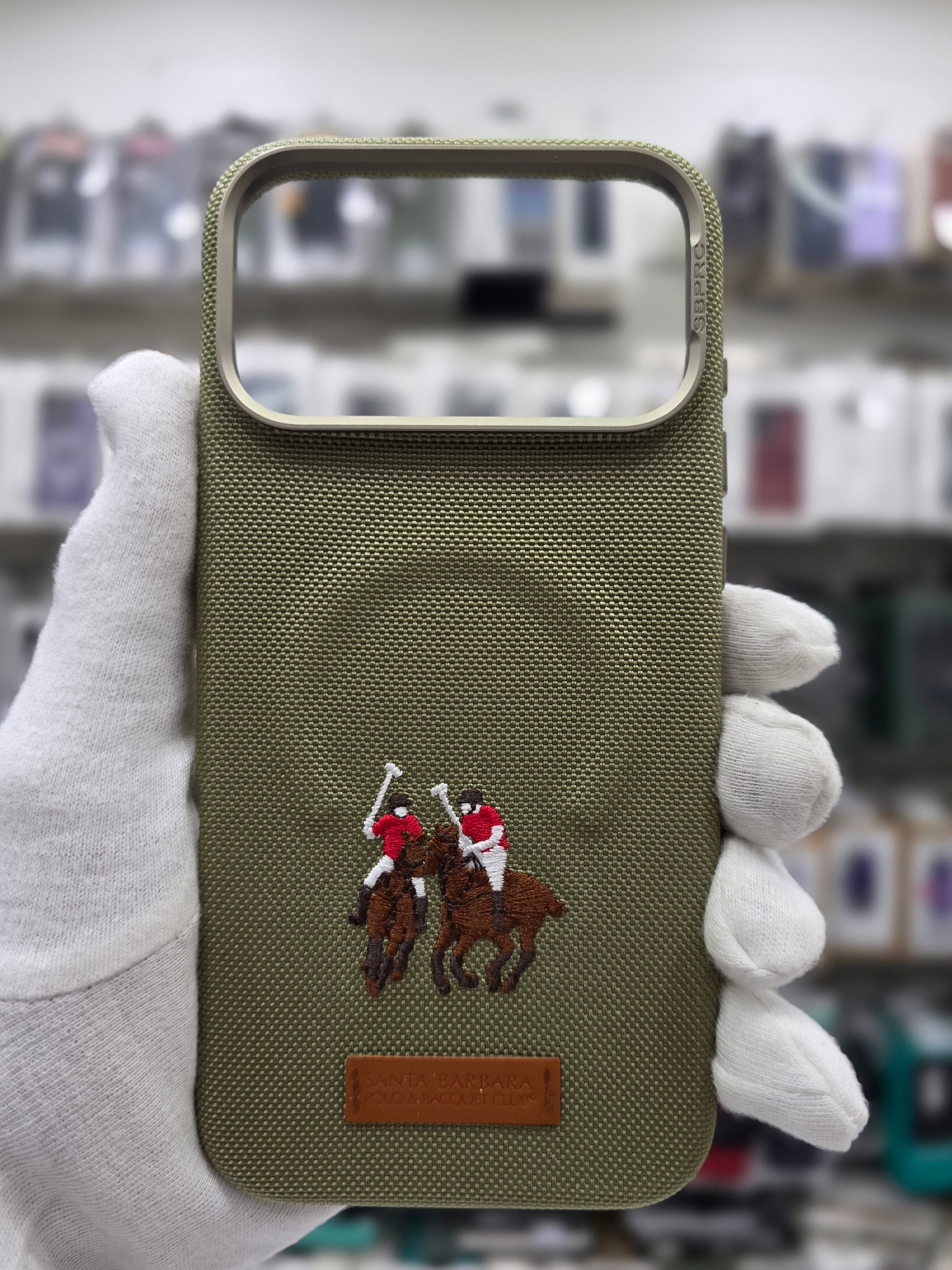 Santa Barbara Yolanda Magsafe Series For iPhone 17 Pro Max Back Cover
