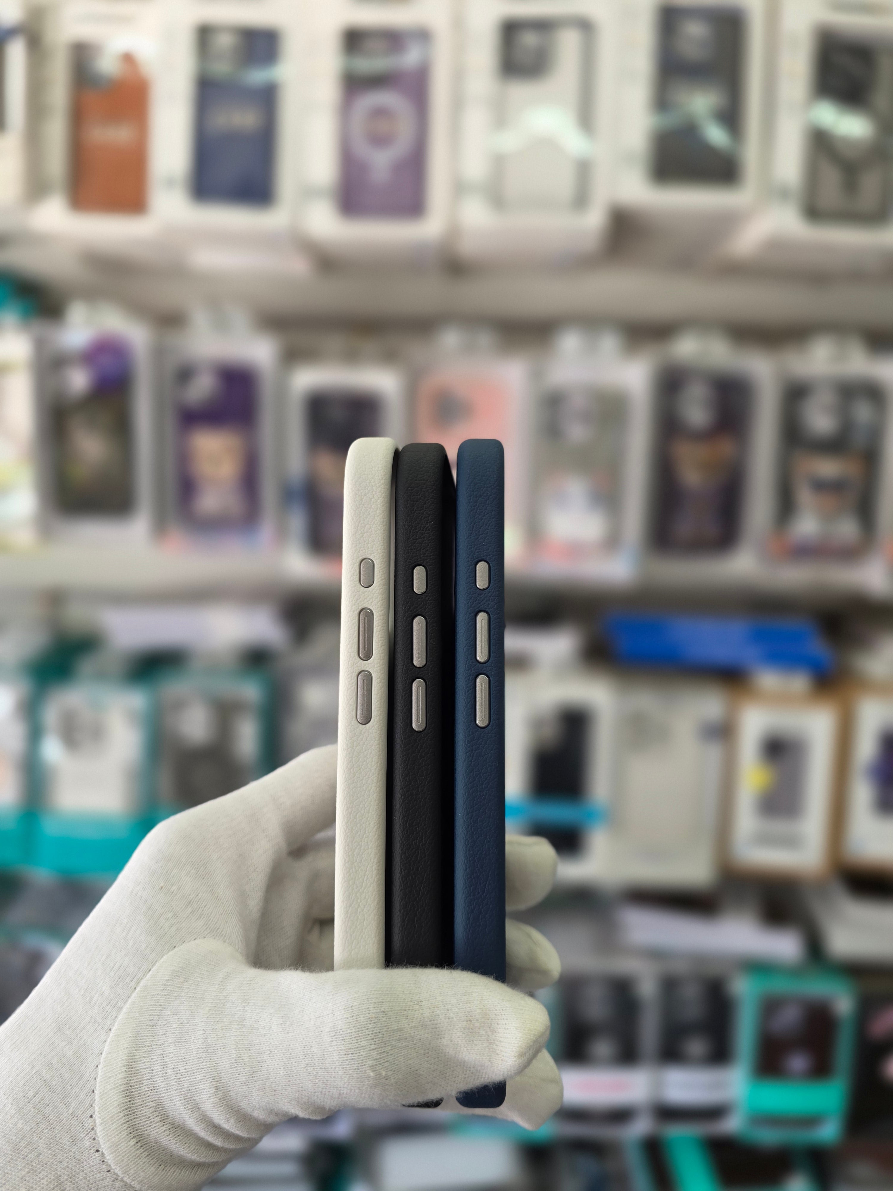X-LEVEL Pu Leather With Ai Sensor - iPhone 17 Back Cover