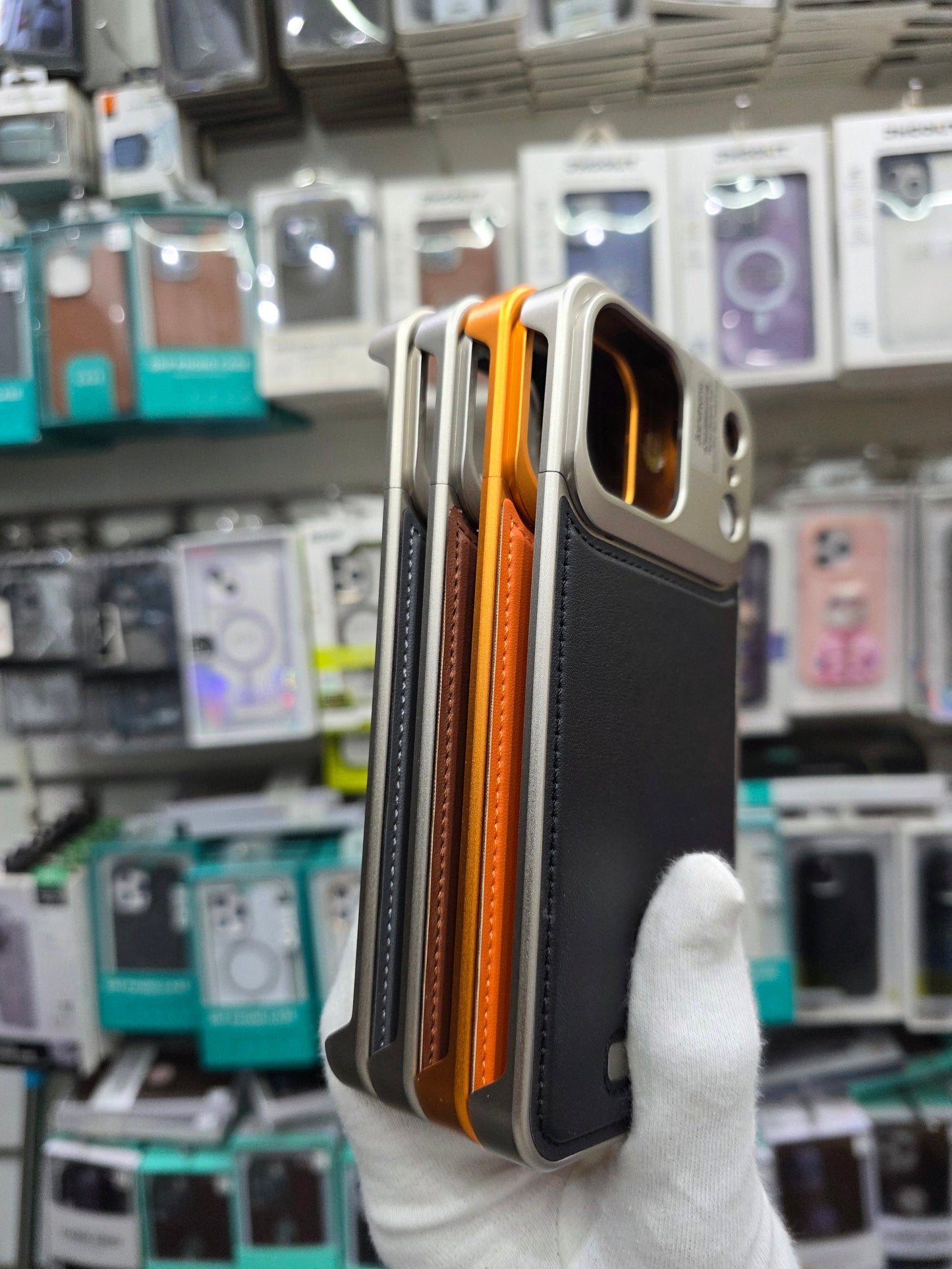 Icon Luxurious Metal Magsafe Leather Perfume Case - iPhone 17 Pro