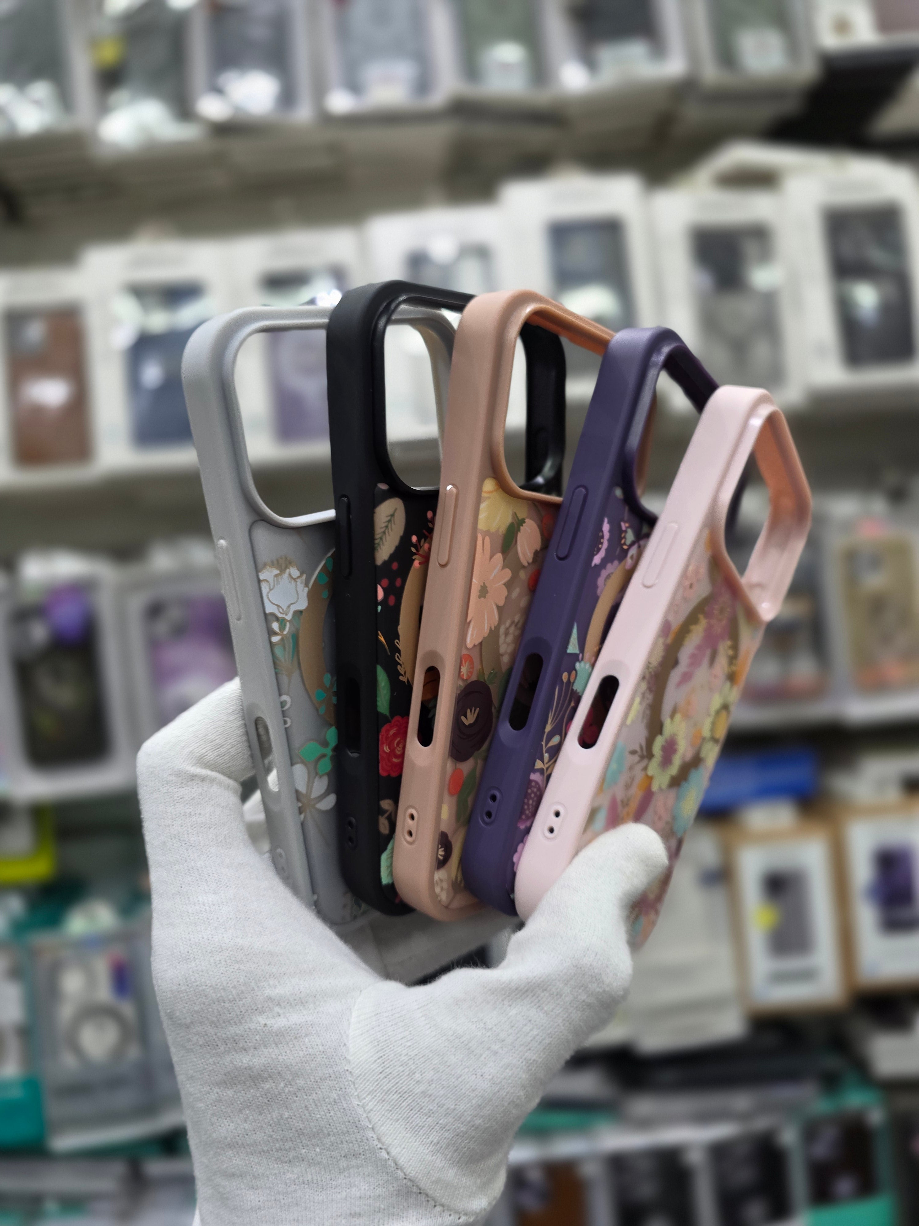 Kutis Floral Printed Shockproof MagSafe Case - iPhone 17 Pro Max Back Cover