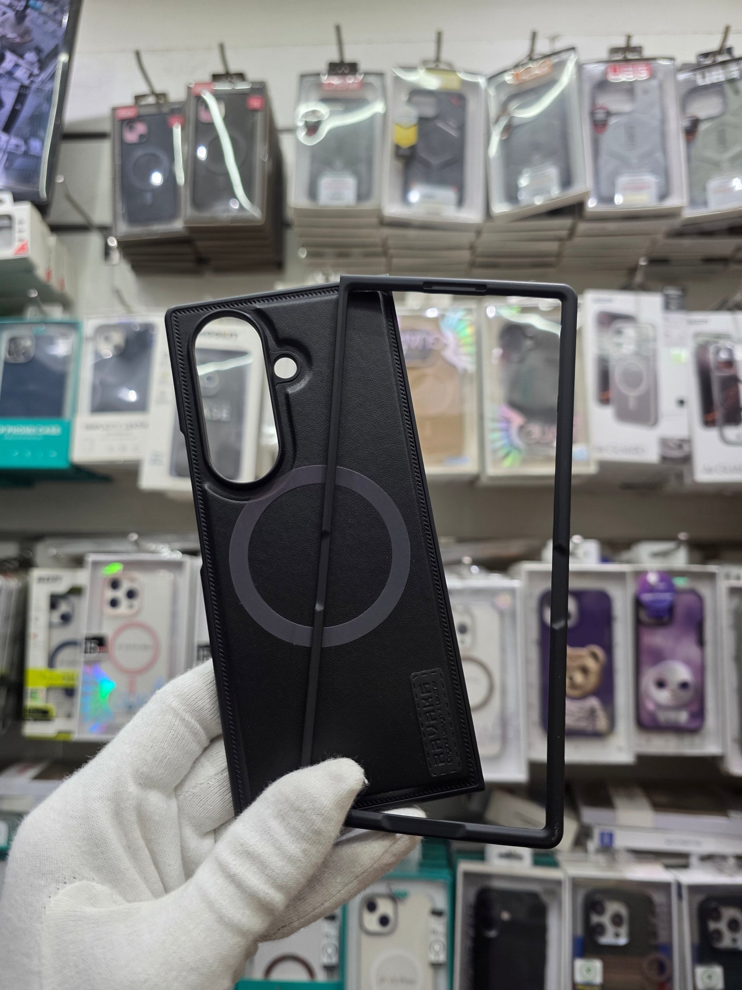 Ravaka Lucas Magsafe Samsung Z Fold 7 Cover