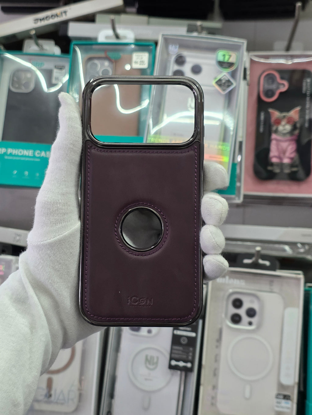 ICON Classic Leather - iPhone 18 Pro Back Case