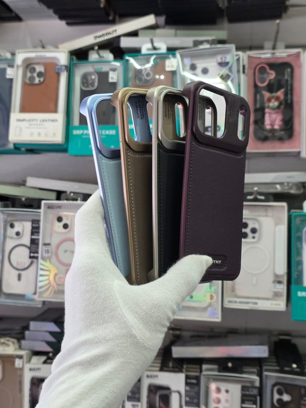 NY Leather Perfume - iPhone 18 Pro Back Cover