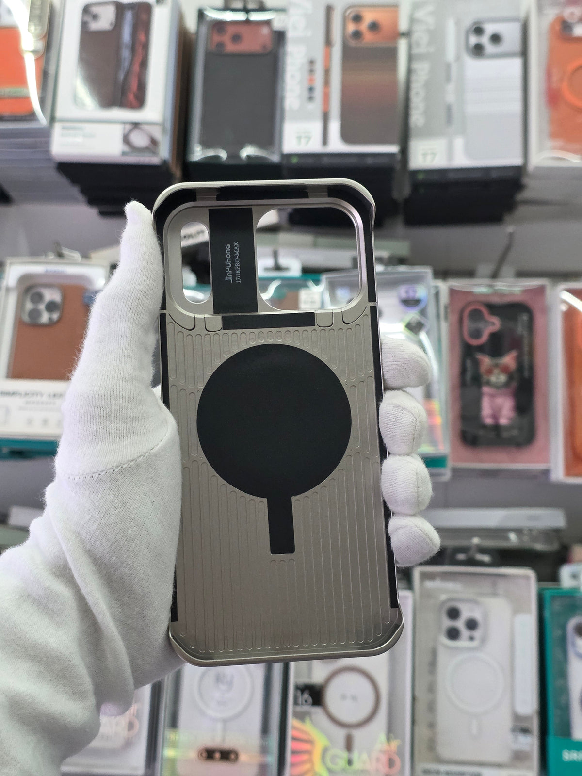 NY Leather Perfume - iPhone 18 Pro Back Cover
