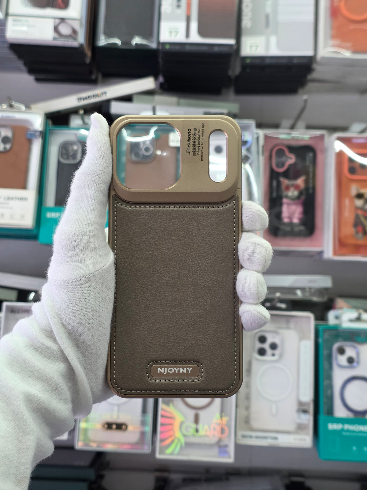 NY Leather Perfume - iPhone 18 Pro Back Cover