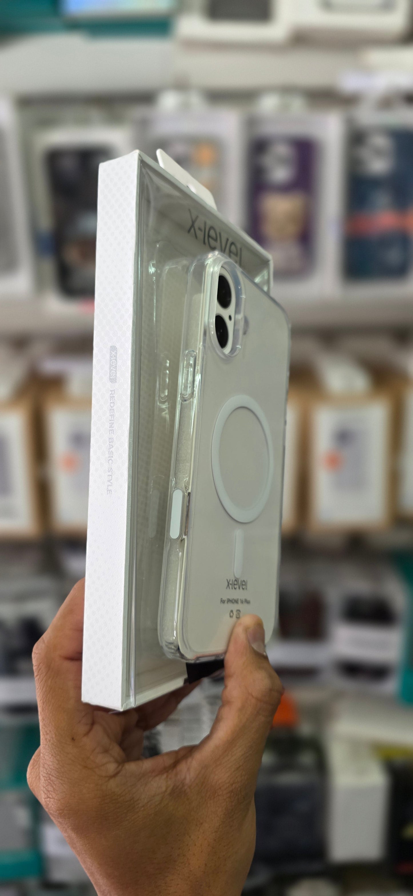 X-LEVEL Magnet Transparent Case - iPhone 16 Pro Back Cover