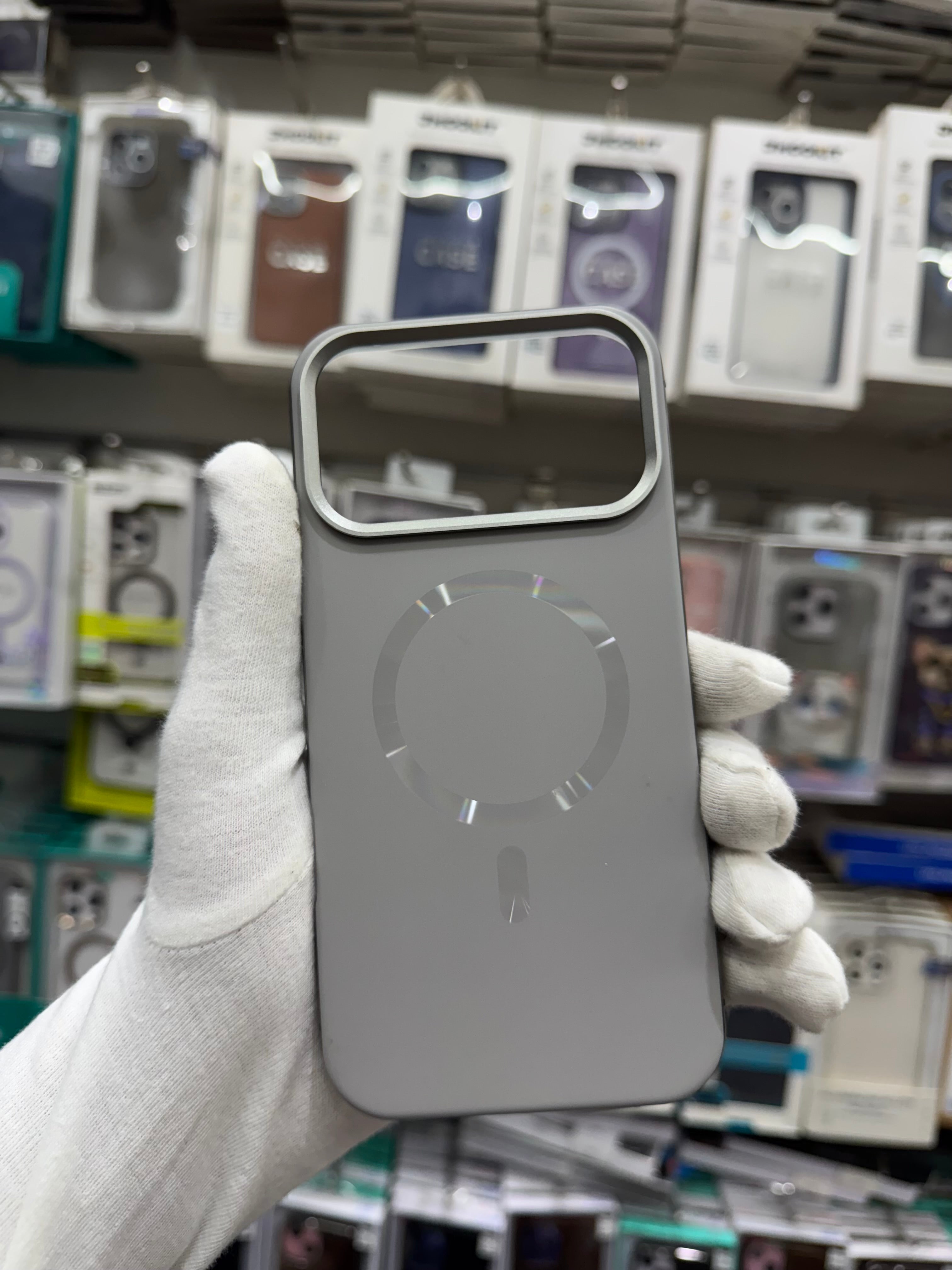 NY Metallic MagSafe Case - iPhone 17 Pro Back Cover