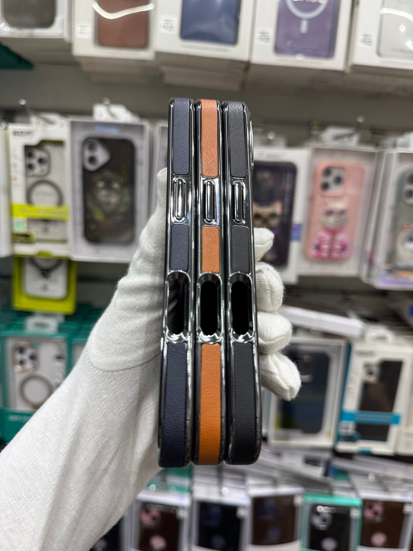 NY Classic Leather Magsafe Case - iPhone 17