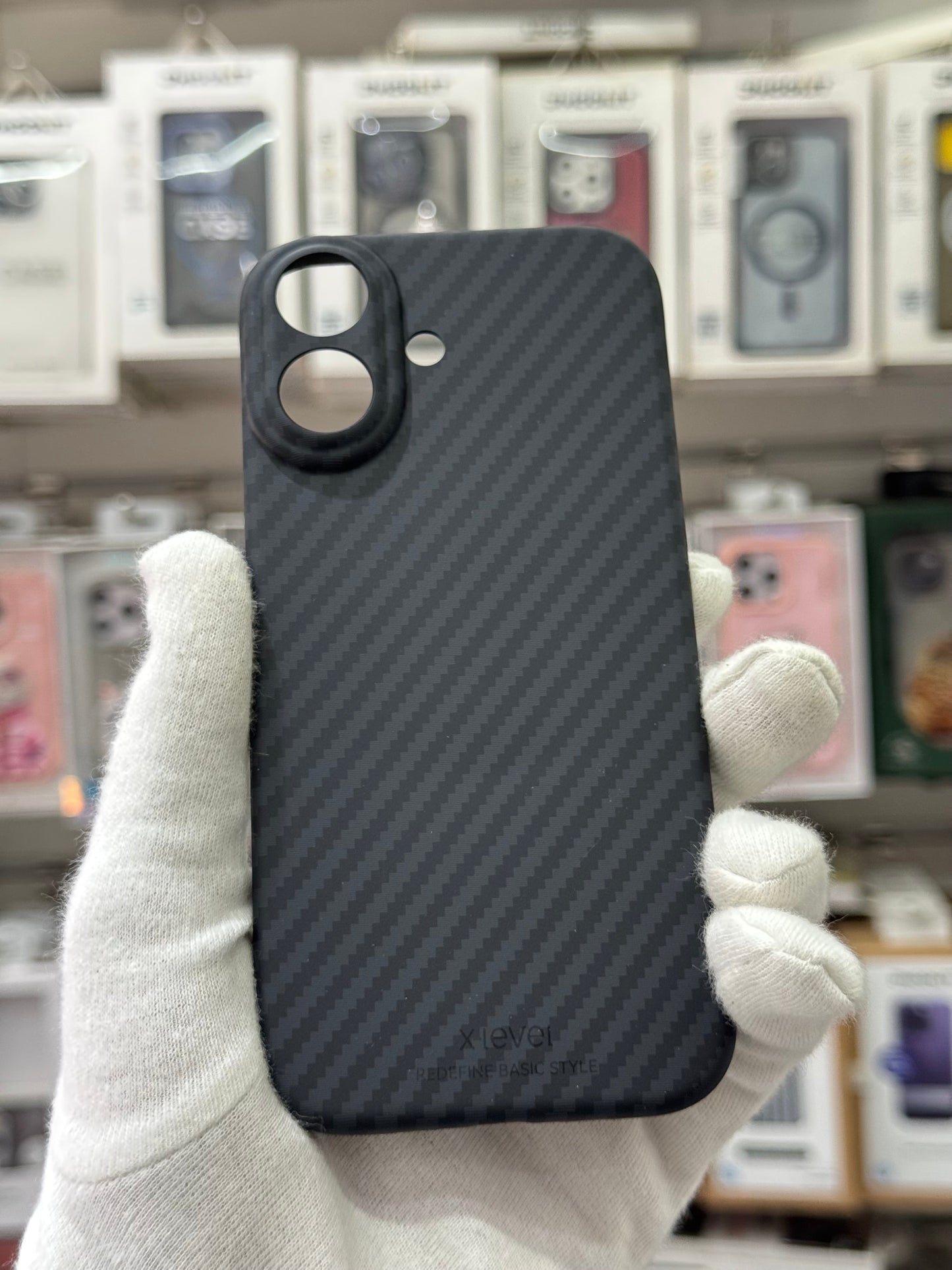 X-LEVEL Magneti Carbon Fiber Texture Case - iPhone 17