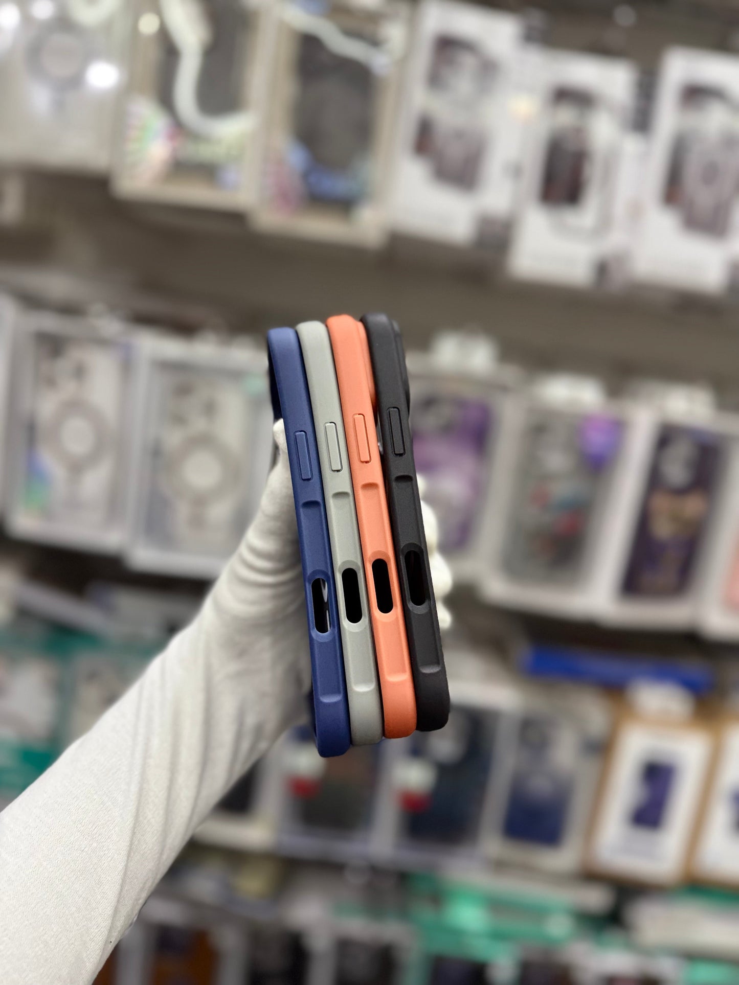 NY Mate Silicone Case With Magsafe - iPhone 17 Pro