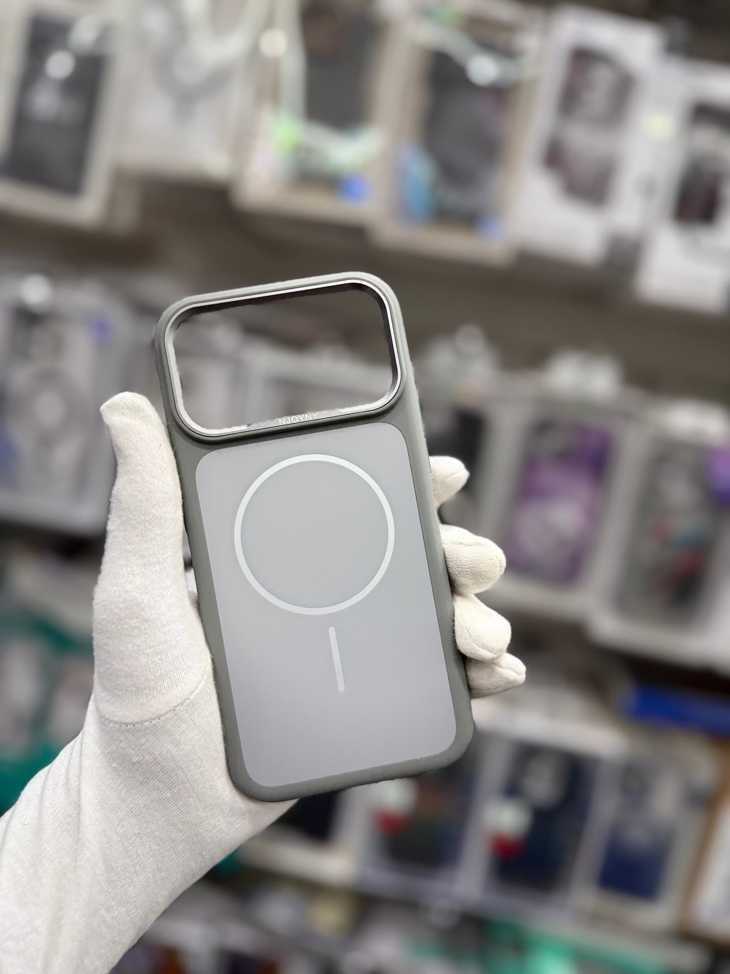 NY Mate Silicone Case With Magsafe - iPhone 17 Pro max