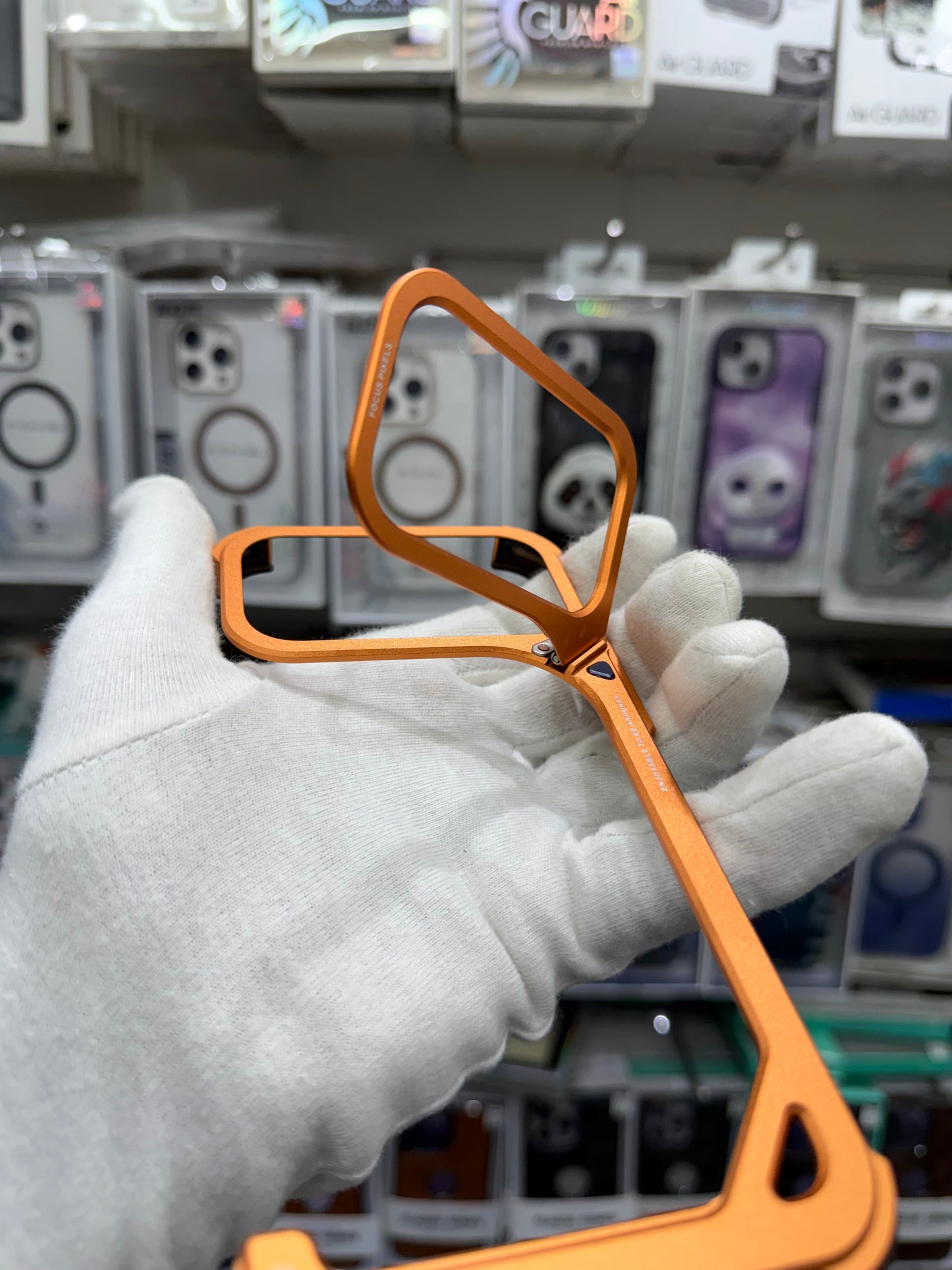 Metal Bumper Frame Case With Bracket Stand - iPhone 17 Pro