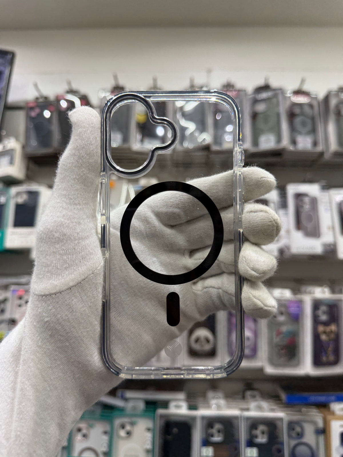 KDM Transparent ShockProof with Magsafe - iPhone 17 Back Cover