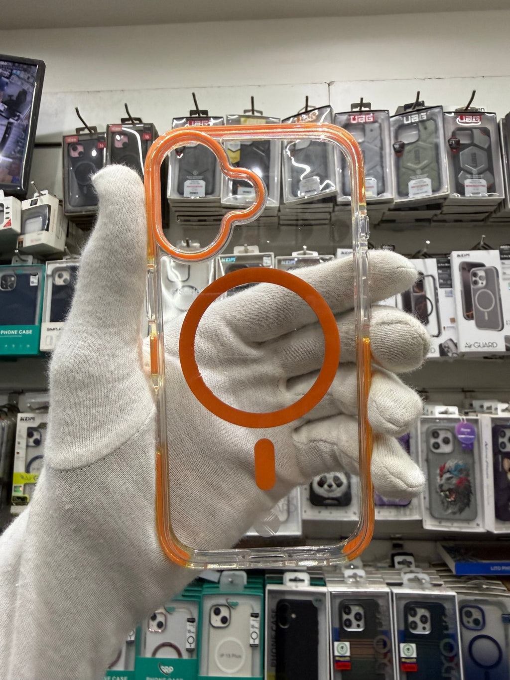 KDM Transparent ShockProof with Magsafe - iPhone 17 Back Cover