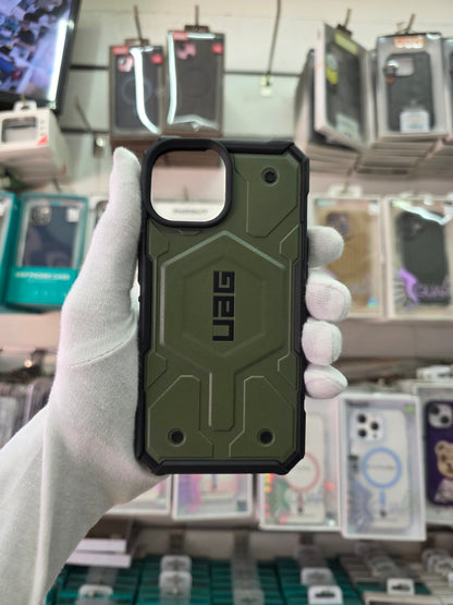 UAG Pathfinder - iPhone 15 Back Cover